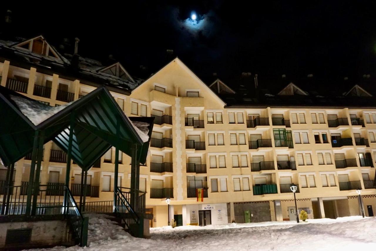 El Refugio De La Ardilla, Apartamento Canfranc-Estacion Exterior photo